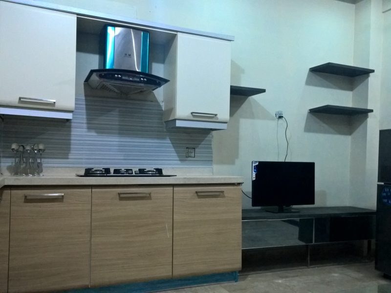 1 bedroom furnished apartment in Parkway apartments