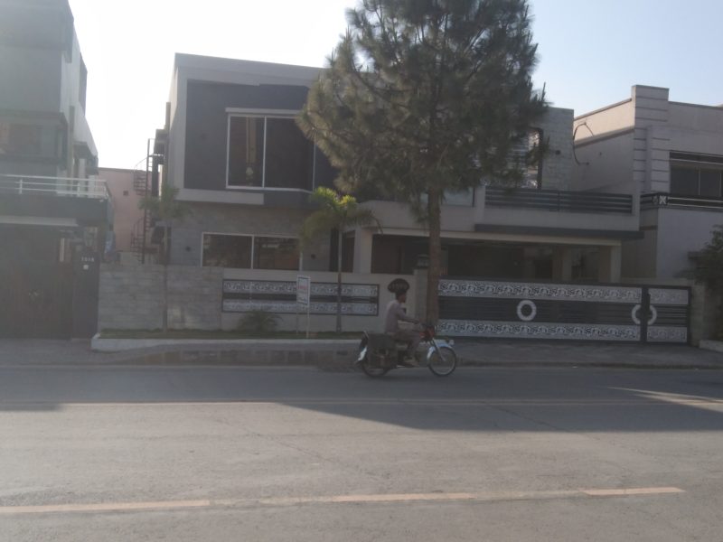 Brand New 1 Kanal House for Sale in Phase 4 Bahria Town Islamabad