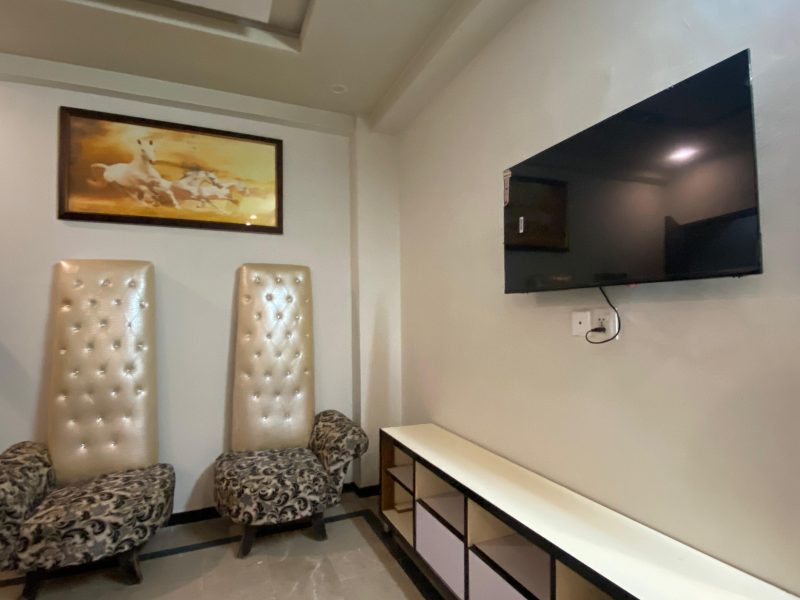 2 Bedroom Fully Furnished Flat for Rent in Suburbia Residence, Safari Villas 1 Phase 1 Bahria Town