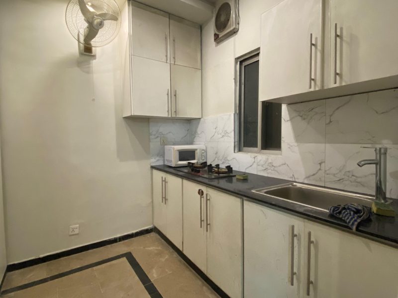 2 Bedroom Fully Furnished Flat for Rent in Suburbia Residence, Safari Villas 1 Phase 1 Bahria Town