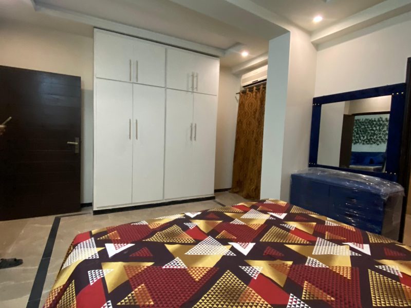 2 Bedroom Fully Furnished Flat for Rent in Suburbia Residence, Safari Villas 1 Phase 1 Bahria Town