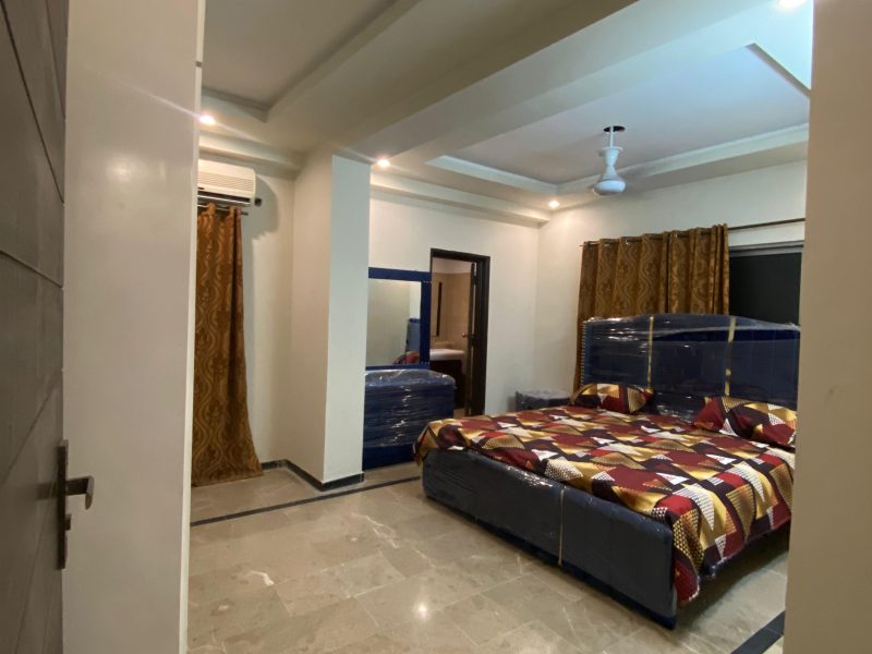 2 Bedroom Fully Furnished Flat for Rent in Suburbia Residence, Safari Villas 1 Phase 1 Bahria Town