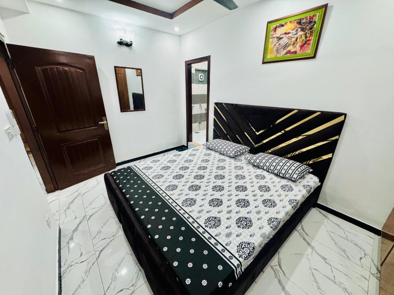 2 Bedroom Brand New Fully Furnished Flat for Rent in Diamond Tower, Safari Villas 1 Phase 1 Bahria Town