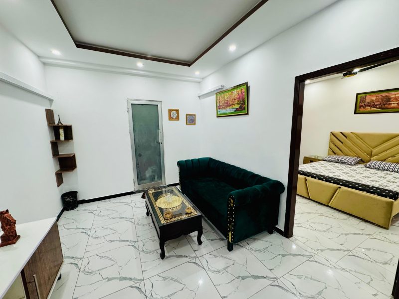 2 Bedroom Brand New Fully Furnished Flat for Rent in Diamond Tower, Safari Villas 1 Phase 1 Bahria Town