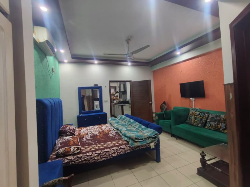 1 Bedroom Furnished Flat for Rent in QJ Heights – 2nd Floor | Rs. 35,000/Month