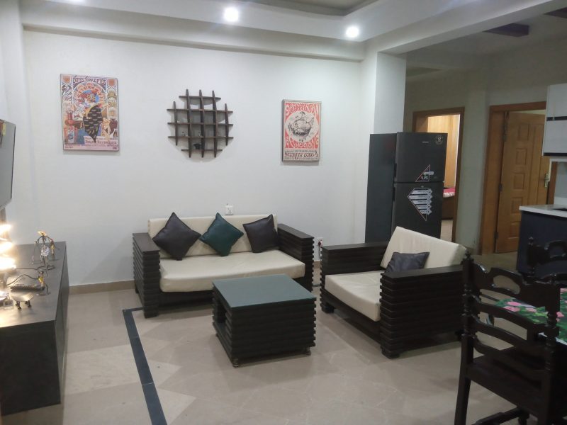 2 Bedroom Fully Furnished Luxury Apartment for Rent in Parkway Apartments | 1200 Sq Ft