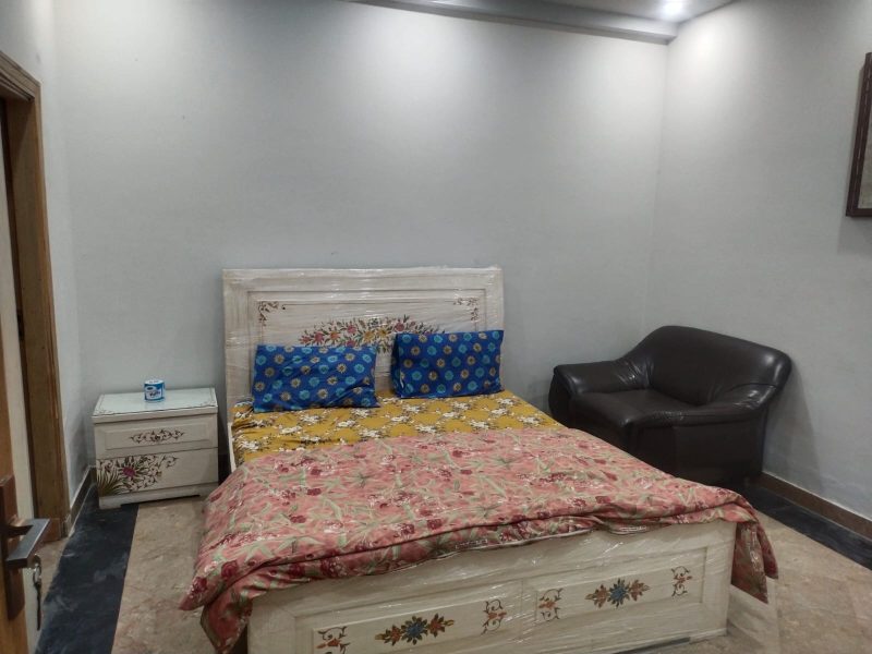 Studio Furnished Flat for Rent on Ground Floor – 5000/Night, Parkway Apartments Bahria Town
